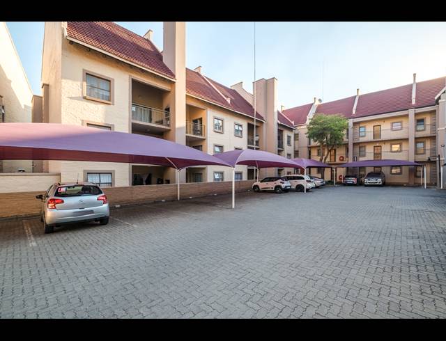 2 BEDROOM APARTMENT FOR SALE IN SUNDOWNER